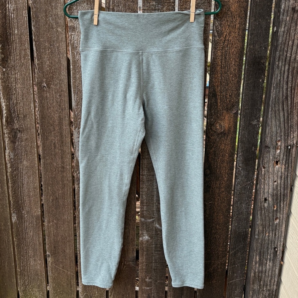 Vuori Clean Elevation Legging In Stormy Heather Sz M